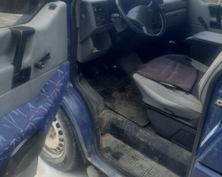 Синій Фольксваген Transporter, об'ємом двигуна 2 л та пробігом 330 тис. км за 2500 $, фото 3 на Automoto.ua