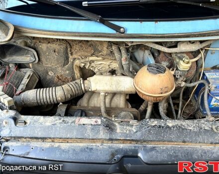 Синий Фольксваген Transporter, объемом двигателя 1.9 л и пробегом 300 тыс. км за 3000 $, фото 5 на Automoto.ua