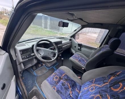 Синий Фольксваген Transporter, объемом двигателя 1.9 л и пробегом 450 тыс. км за 4200 $, фото 5 на Automoto.ua