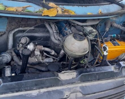 Синий Фольксваген Transporter, объемом двигателя 1.9 л и пробегом 320 тыс. км за 4200 $, фото 4 на Automoto.ua