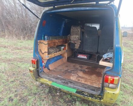 Синий Фольксваген Transporter, объемом двигателя 2.4 л и пробегом 600 тыс. км за 2839 $, фото 4 на Automoto.ua