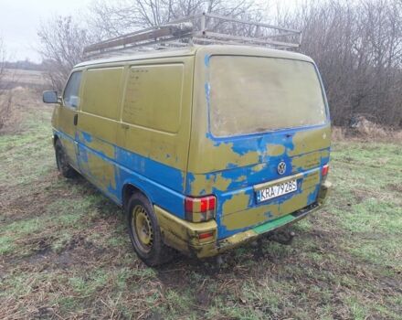 Синий Фольксваген Transporter, объемом двигателя 2.4 л и пробегом 600 тыс. км за 2839 $, фото 3 на Automoto.ua