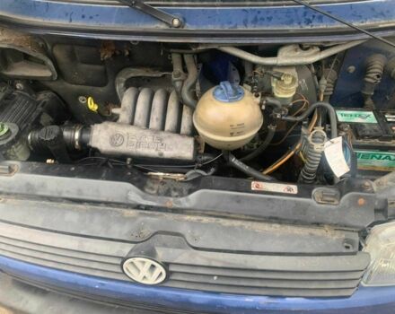 Синий Фольксваген Transporter, объемом двигателя 2.4 л и пробегом 350 тыс. км за 3200 $, фото 9 на Automoto.ua