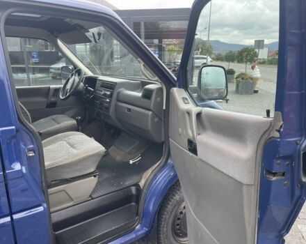 Синий Фольксваген Transporter, объемом двигателя 2.5 л и пробегом 300 тыс. км за 4400 $, фото 5 на Automoto.ua