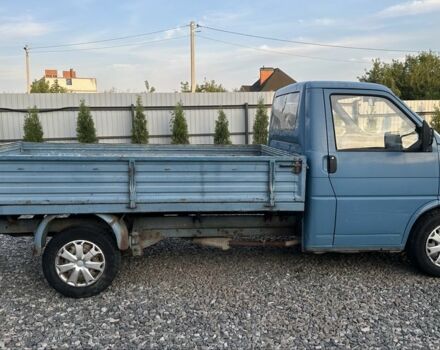 Синий Фольксваген Transporter, объемом двигателя 2 л и пробегом 220 тыс. км за 2500 $, фото 4 на Automoto.ua