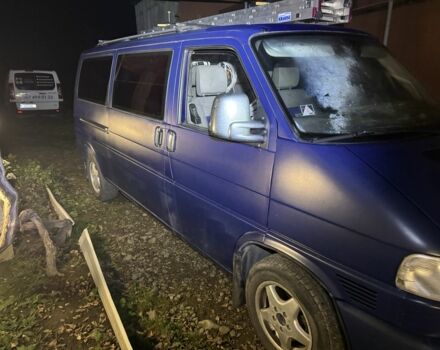 Синий Фольксваген Transporter, объемом двигателя 2.5 л и пробегом 700 тыс. км за 5800 $, фото 2 на Automoto.ua