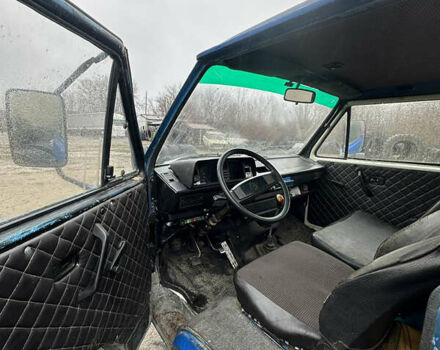 Синий Фольксваген Transporter, объемом двигателя 1.6 л и пробегом 540 тыс. км за 3000 $, фото 5 на Automoto.ua