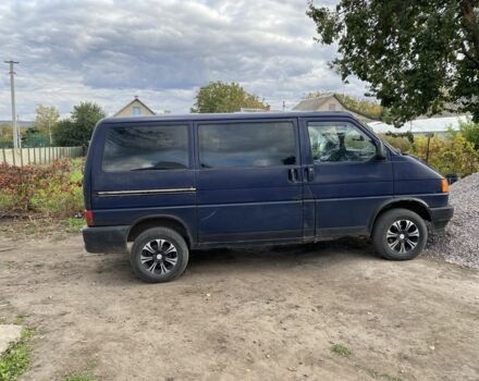 Синий Фольксваген Transporter, объемом двигателя 1.9 л и пробегом 400 тыс. км за 3500 $, фото 1 на Automoto.ua