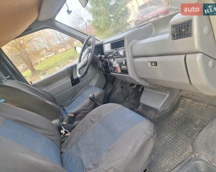 Синий Фольксваген Transporter, объемом двигателя 1.9 л и пробегом 347 тыс. км за 2100 $, фото 15 на Automoto.ua