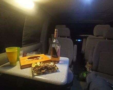 Синий Фольксваген Transporter, объемом двигателя 1.9 л и пробегом 400 тыс. км за 6000 $, фото 9 на Automoto.ua