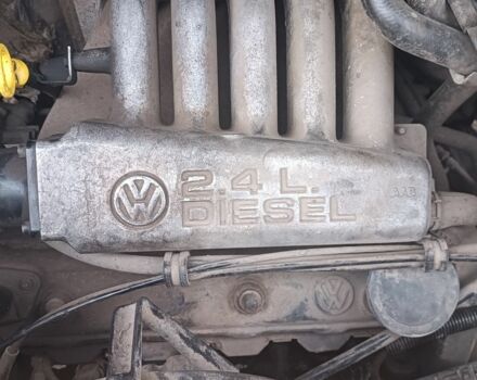 Синий Фольксваген Transporter, объемом двигателя 2.4 л и пробегом 392 тыс. км за 1600 $, фото 2 на Automoto.ua