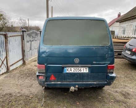 Синий Фольксваген Transporter, объемом двигателя 2.4 л и пробегом 400 тыс. км за 3500 $, фото 2 на Automoto.ua