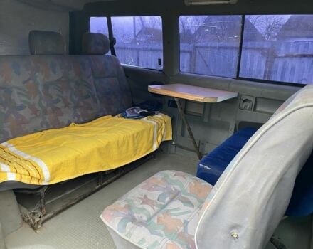 Синий Фольксваген Transporter, объемом двигателя 2.4 л и пробегом 400 тыс. км за 3500 $, фото 7 на Automoto.ua