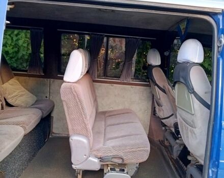 Синий Фольксваген Transporter, объемом двигателя 2.5 л и пробегом 500 тыс. км за 4800 $, фото 2 на Automoto.ua