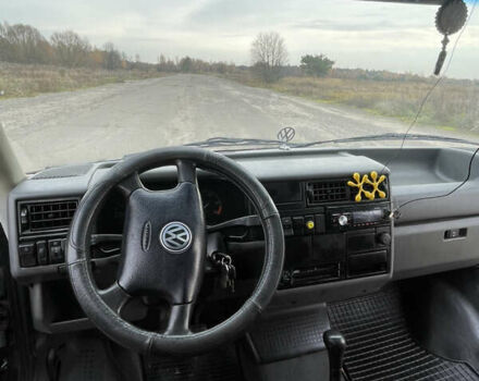 Синій Фольксваген Transporter, об'ємом двигуна 1.9 л та пробігом 377 тис. км за 5300 $, фото 6 на Automoto.ua