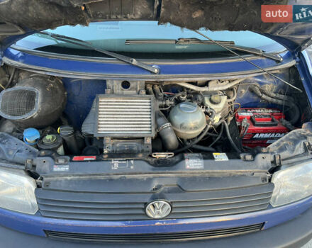 Синий Фольксваген Transporter, объемом двигателя 2.46 л и пробегом 700 тыс. км за 5300 $, фото 13 на Automoto.ua