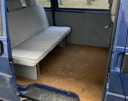 Синий Фольксваген Transporter, объемом двигателя 2 л и пробегом 400 тыс. км за 3200 $, фото 3 на Automoto.ua