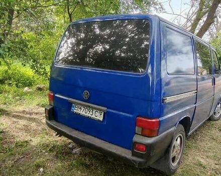 Синий Фольксваген Transporter, объемом двигателя 2.5 л и пробегом 300 тыс. км за 5000 $, фото 2 на Automoto.ua
