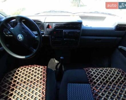 Синий Фольксваген Transporter, объемом двигателя 2.46 л и пробегом 235 тыс. км за 7200 $, фото 6 на Automoto.ua