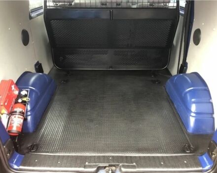 Синий Фольксваген Transporter, объемом двигателя 2.5 л и пробегом 220 тыс. км за 2009 $, фото 3 на Automoto.ua