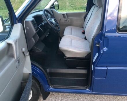 Синий Фольксваген Transporter, объемом двигателя 2.5 л и пробегом 220 тыс. км за 2009 $, фото 4 на Automoto.ua