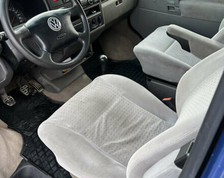 Синій Фольксваген Transporter, об'ємом двигуна 2.5 л та пробігом 450 тис. км за 7000 $, фото 9 на Automoto.ua