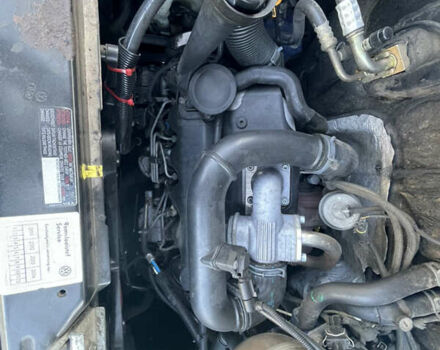 Синий Фольксваген Transporter, объемом двигателя 2.46 л и пробегом 570 тыс. км за 8400 $, фото 9 на Automoto.ua