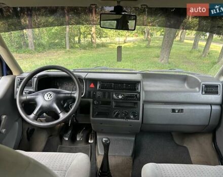 Синий Фольксваген Transporter, объемом двигателя 1.9 л и пробегом 490 тыс. км за 5200 $, фото 2 на Automoto.ua