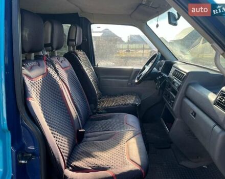 Синий Фольксваген Transporter, объемом двигателя 2.46 л и пробегом 380 тыс. км за 5600 $, фото 5 на Automoto.ua