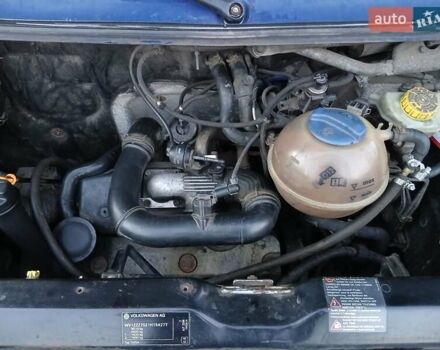 Синий Фольксваген Transporter, объемом двигателя 2.46 л и пробегом 650 тыс. км за 6000 $, фото 11 на Automoto.ua