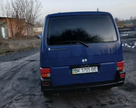 Синий Фольксваген Transporter, объемом двигателя 2.46 л и пробегом 650 тыс. км за 6000 $, фото 4 на Automoto.ua