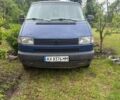 Синий Фольксваген Transporter, объемом двигателя 2.5 л и пробегом 400 тыс. км за 5700 $, фото 1 на Automoto.ua