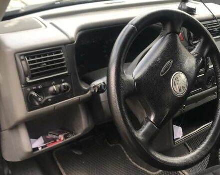 Синий Фольксваген Transporter, объемом двигателя 2.5 л и пробегом 400 тыс. км за 5950 $, фото 5 на Automoto.ua