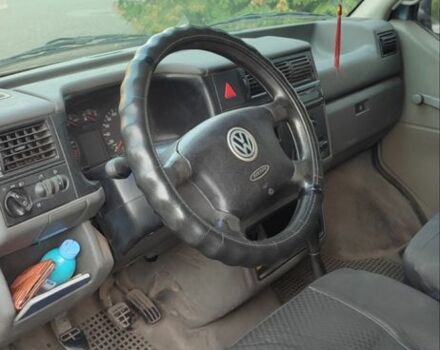 Синій Фольксваген Transporter, об'ємом двигуна 2.5 л та пробігом 300 тис. км за 4632 $, фото 3 на Automoto.ua