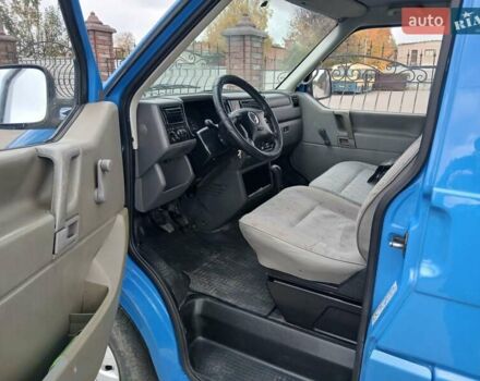 Синій Фольксваген Transporter, об'ємом двигуна 2.5 л та пробігом 317 тис. км за 7200 $, фото 24 на Automoto.ua