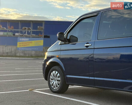 Синій Фольксваген Transporter, об'ємом двигуна 2.5 л та пробігом 285 тис. км за 9800 $, фото 4 на Automoto.ua