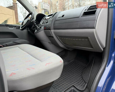 Синий Фольксваген Transporter, объемом двигателя 1.9 л и пробегом 400 тыс. км за 8800 $, фото 54 на Automoto.ua