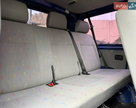 Синий Фольксваген Transporter, объемом двигателя 1.9 л и пробегом 400 тыс. км за 8800 $, фото 65 на Automoto.ua