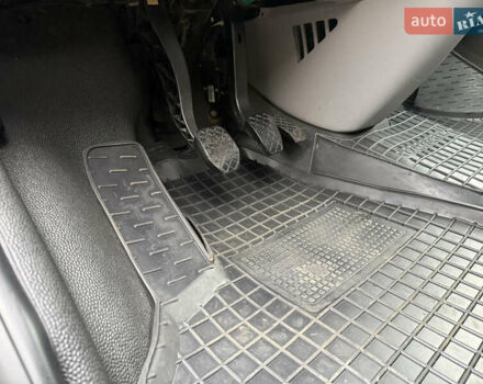 Синий Фольксваген Transporter, объемом двигателя 1.9 л и пробегом 400 тыс. км за 8800 $, фото 58 на Automoto.ua