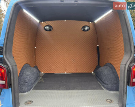 Синий Фольксваген Transporter, объемом двигателя 2.5 л и пробегом 250 тыс. км за 13200 $, фото 15 на Automoto.ua
