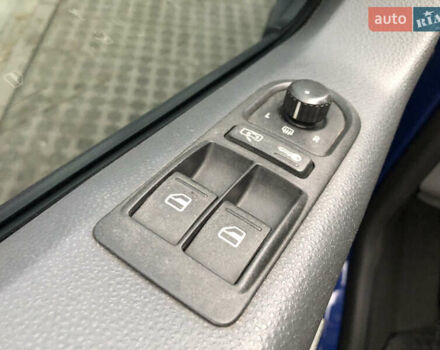 Синий Фольксваген Transporter, объемом двигателя 2.5 л и пробегом 327 тыс. км за 9900 $, фото 26 на Automoto.ua