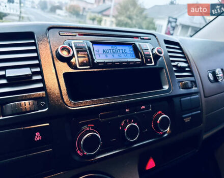 Синий Фольксваген Transporter, объемом двигателя 2 л и пробегом 297 тыс. км за 11700 $, фото 47 на Automoto.ua