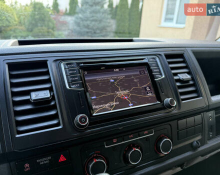 Синій Фольксваген Transporter, об'ємом двигуна 2 л та пробігом 199 тис. км за 19571 $, фото 29 на Automoto.ua