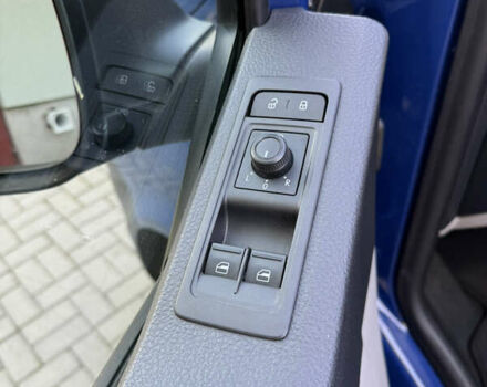 Синій Фольксваген Transporter, об'ємом двигуна 2 л та пробігом 246 тис. км за 17500 $, фото 12 на Automoto.ua