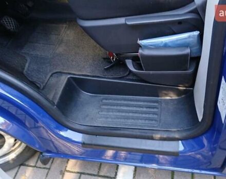 Синий Фольксваген Transporter, объемом двигателя 2 л и пробегом 218 тыс. км за 25500 $, фото 2 на Automoto.ua