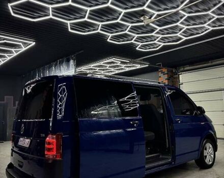 Синий Фольксваген Transporter, объемом двигателя 2 л и пробегом 230 тыс. км за 27500 $, фото 5 на Automoto.ua