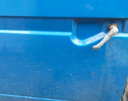 Синій Фольксваген Transporter, об'ємом двигуна 1.9 л та пробігом 350 тис. км за 1600 $, фото 1 на Automoto.ua