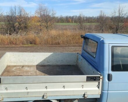 Синий Фольксваген Transporter, объемом двигателя 2.5 л и пробегом 343 тыс. км за 4350 $, фото 4 на Automoto.ua