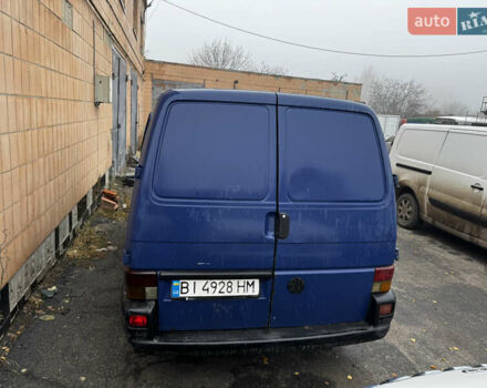 Синий Фольксваген Transporter, объемом двигателя 2.37 л и пробегом 500 тыс. км за 2500 $, фото 4 на Automoto.ua