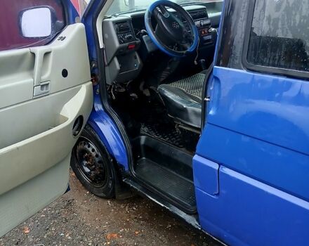 Синий Фольксваген Transporter, объемом двигателя 2.4 л и пробегом 470 тыс. км за 5000 $, фото 3 на Automoto.ua